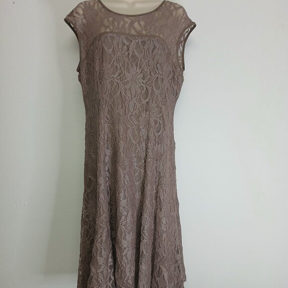 Anne Klein Dresses & Skirts - NWOT Anne Klein metallic tan Lace‎ midi dress size 12